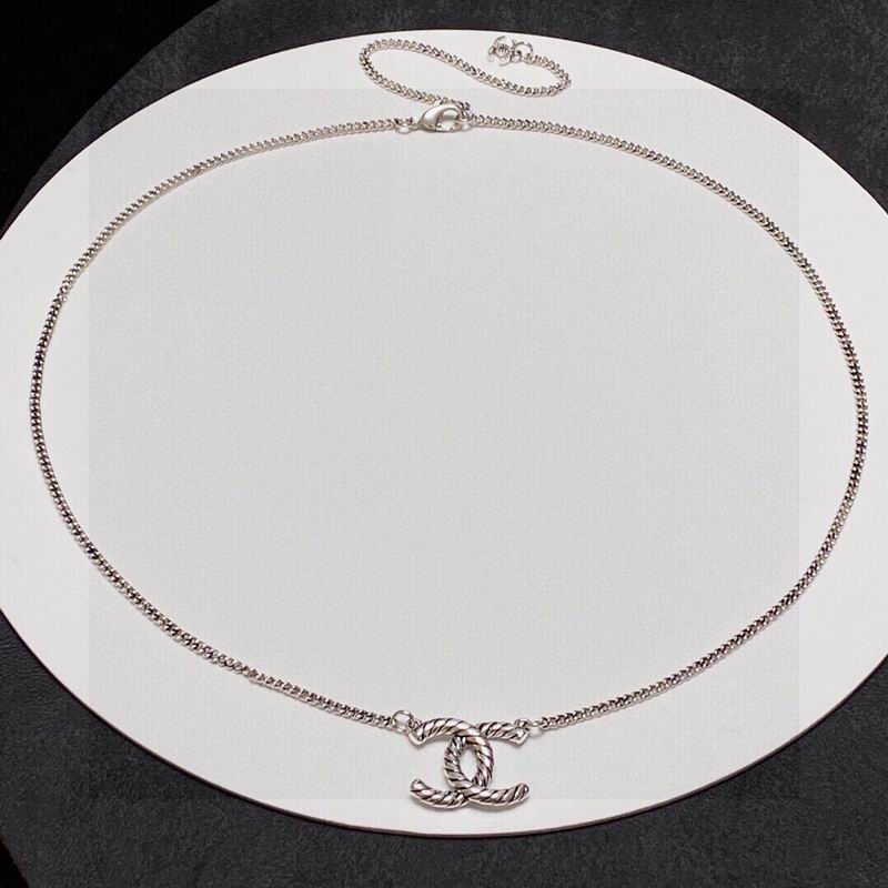 Chanel necklace 1lyx111